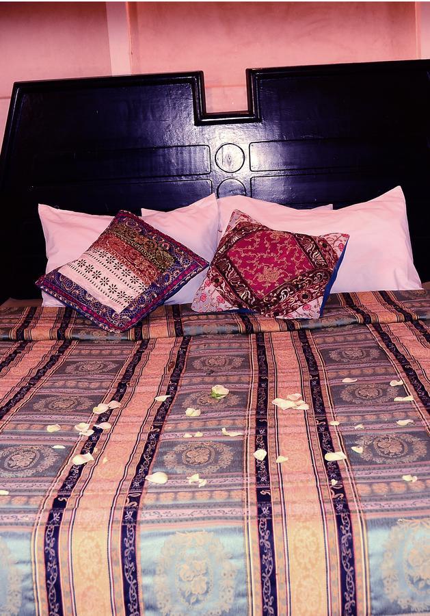 Latifa House Hotel Sbiti ภายนอก รูปภาพ