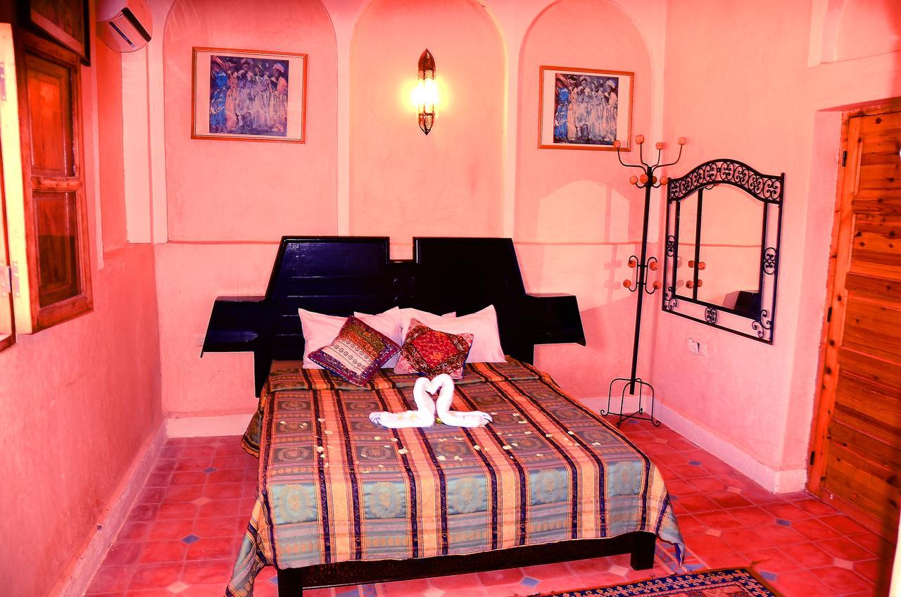 Latifa House Hotel Sbiti ภายนอก รูปภาพ